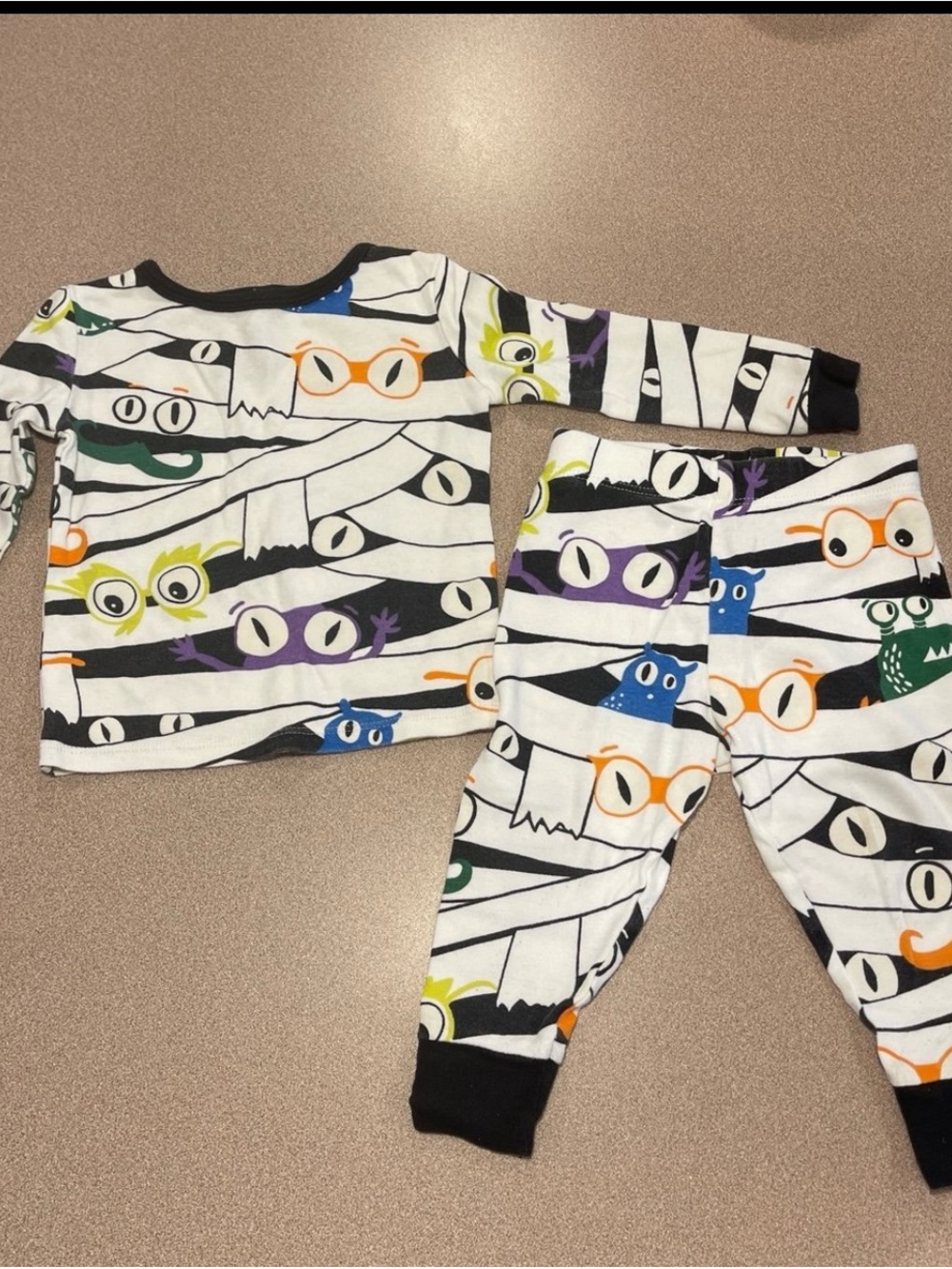 Glow in the Dark Kids Mummy Eyes Print Pajama Set - 18 months